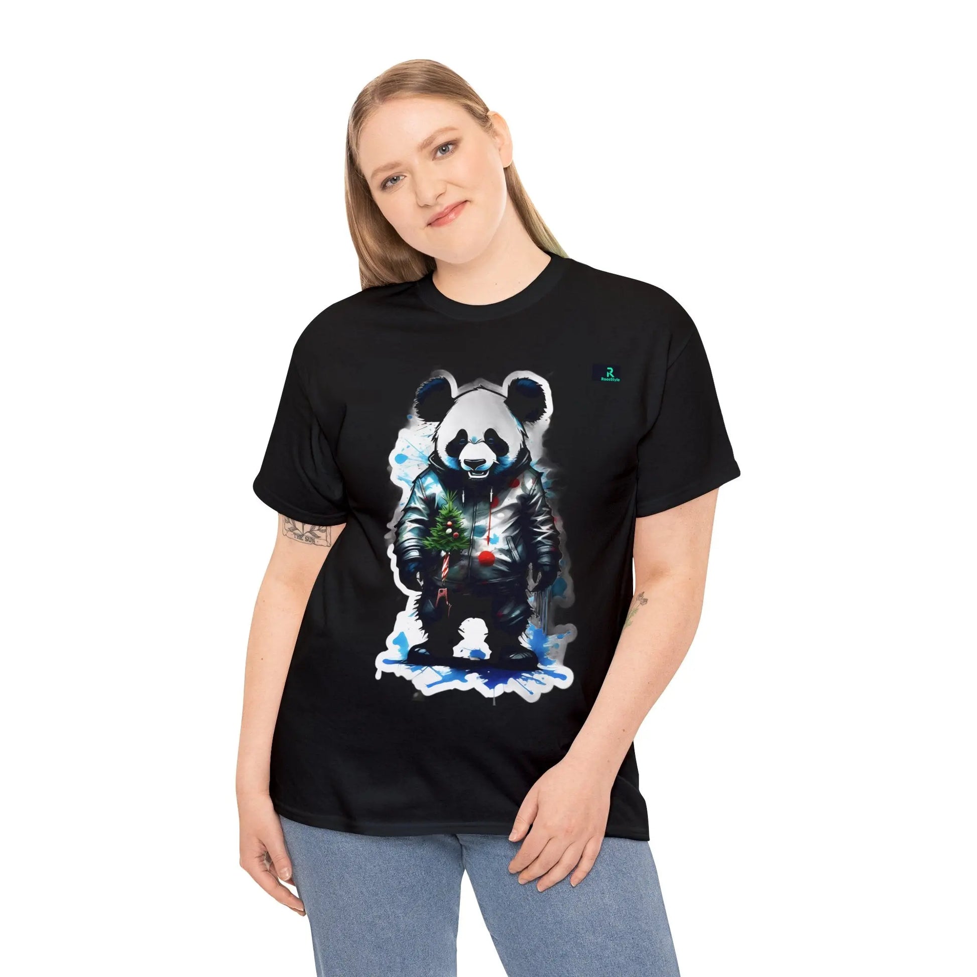 "L'Ambassadeur de Noël : Le Panda Festif"(U.S) - RoosStyle Design