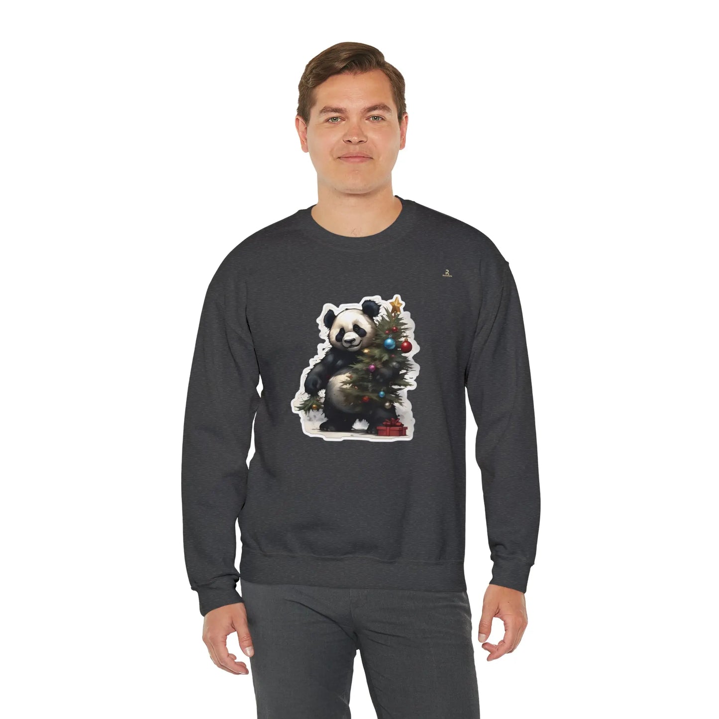 "La Magie des Fêtes : Le Panda et son Sapin" Sweatshirt(U.E) - RoosStyle Design