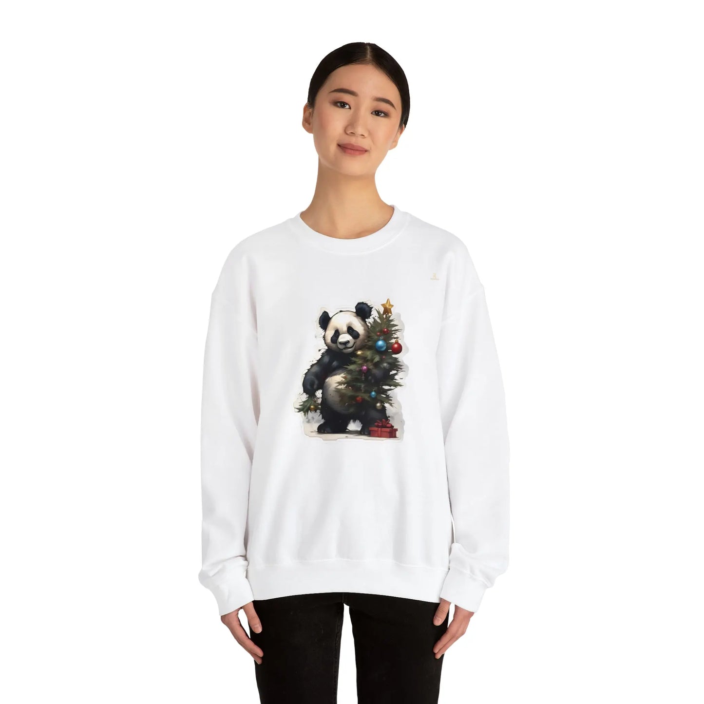 "La Magie des Fêtes : Le Panda et son Sapin" Sweatshirt(U.E) - RoosStyle Design